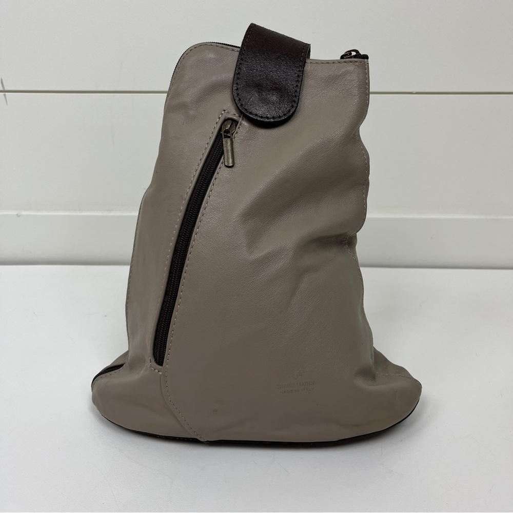 Vera Pelle Italian Leather Convertible Backpack